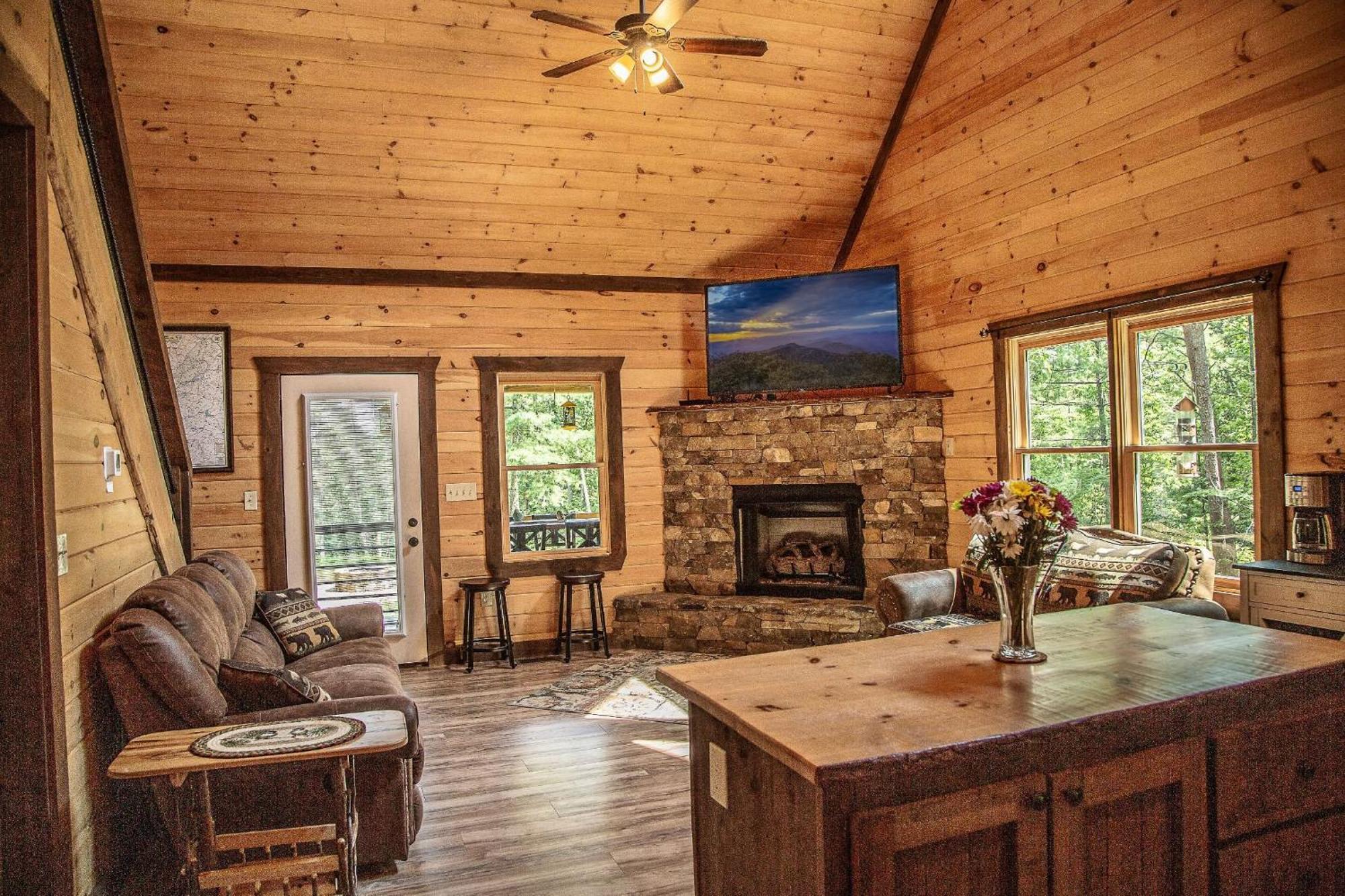Adore The Smores Rustic Mountain Charm Outdoor Spaces And A Cozy Hot Tub بلو ريدج المظهر الخارجي الصورة